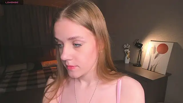 OdellaFrake online show from 09.17.25