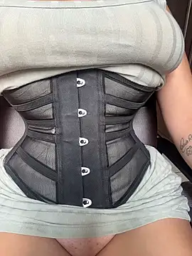 Snapshot of Malika_khalid chatting on 09.18.25 Malika khalid online show from 09.18.25