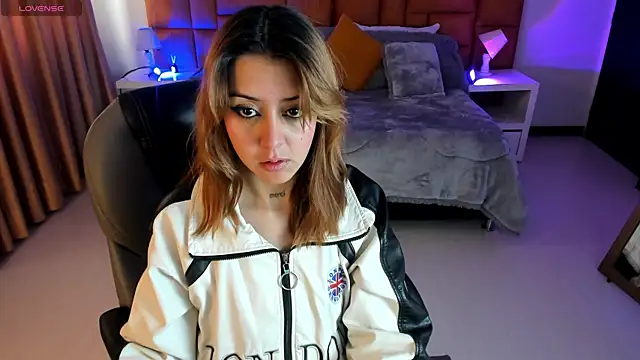 Catti Brie online show from 11.10.25