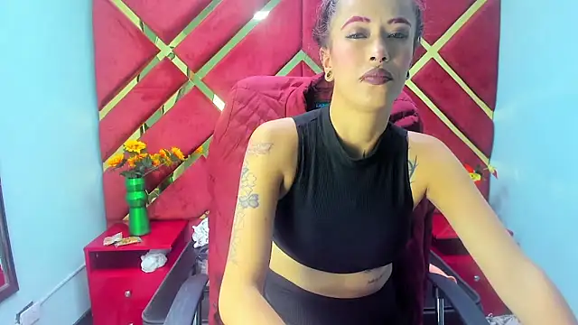 Snapshot of Kataleya_Luck chatting on 11.18.25 Kataleya Luck online show from 11.18.25