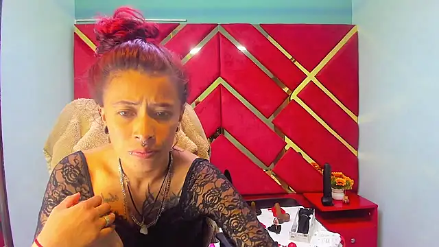 Snapshot of Kataleya_Luck chatting on 11.27.25 Kataleya Luck online show from 11.27.25