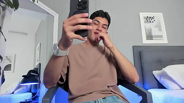 Tylerffoxx online show from 10.14.25