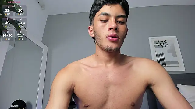 Snapshot of Tylerffoxx chatting on 02.05.26 Tylerffoxx online show from 02.05.26