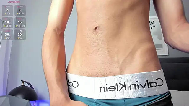 Snapshot of Tylerffoxx chatting on 02.18.26 Tylerffoxx online show from 02.18.26