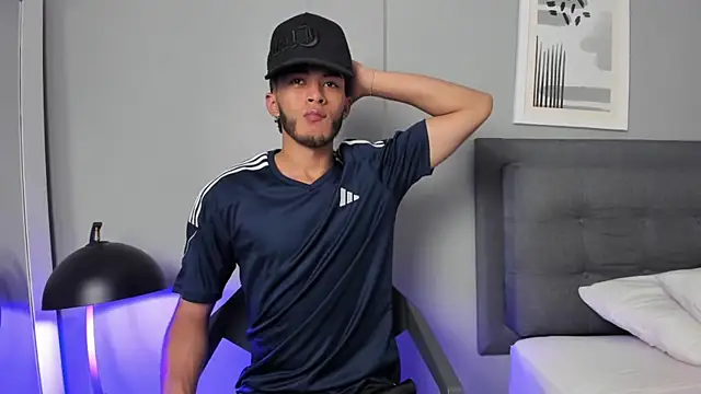 Tylerffoxx online show from 04.07.26