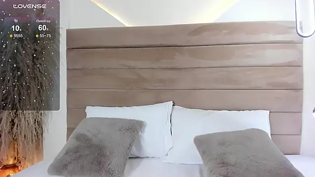 CarolineLee  online show from 09.09.25