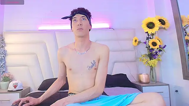 Snapshot of Ashton_Myers chatting on 11.13.25 Ashton Myers online show from 11.13.25