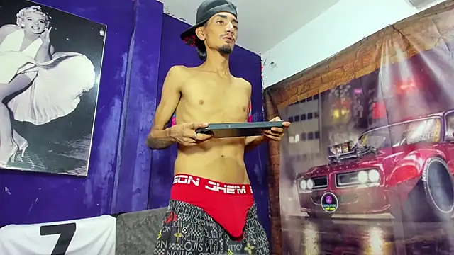 Snapshot of Sexvergon_26 chatting on 12.20.25 Sexvergon 26 online show from 12.20.25