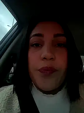 Snapshot of caroline__muller chatting on 09.29.25 caroline muller online show from 09.29.25