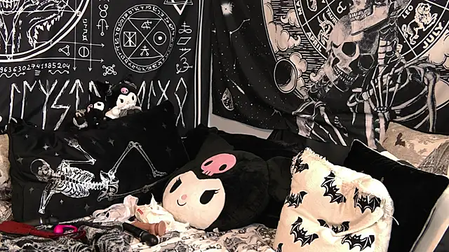 Paige Turner online show from 03.21.26