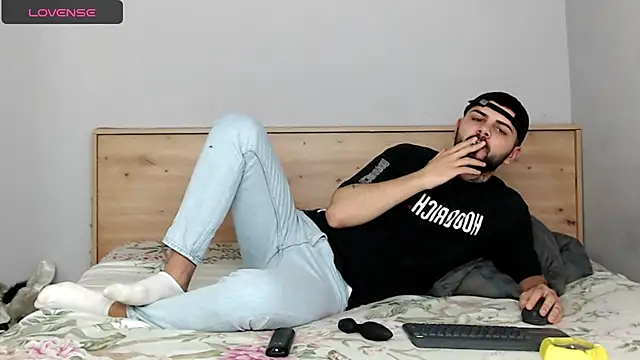 Snapshot of Killian_Vane chatting on 10.07.25 Killian Vane online show from 10.07.25