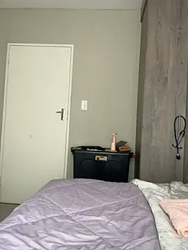 Snapshot of XXXquisiteVixen chatting on 01.09.26 XXXquisiteVixen online show from 01.09.26