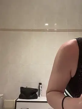 BrumeLove online show from 04.21.26