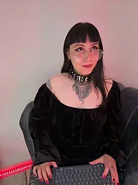 Ravenna666  online show from 04.10.26