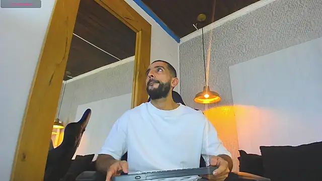 Yiyo10  online show from 03.16.26