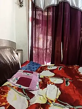 Snapshot of MEERAcle chatting on 03.07.26 MEERAcle online show from 03.07.26