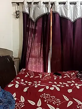 Snapshot of MEERAcle chatting on 03.11.26 MEERAcle online show from 03.11.26