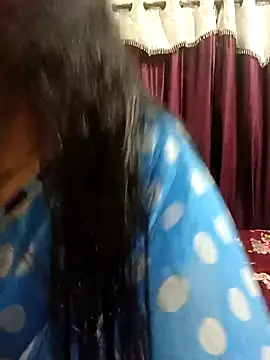 Snapshot of MEERAcle chatting on 04.01.26 MEERAcle online show from 04.01.26