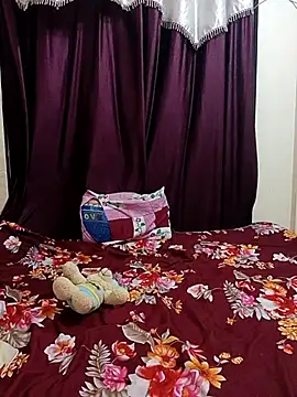 Snapshot of MEERAcle chatting on 04.02.26 MEERAcle online show from 04.02.26