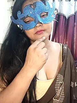 Snapshot of MEERAcle chatting on 04.04.26 MEERAcle online show from 04.04.26