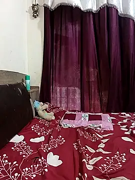 Snapshot of MEERAcle chatting on 04.06.26 MEERAcle online show from 04.06.26