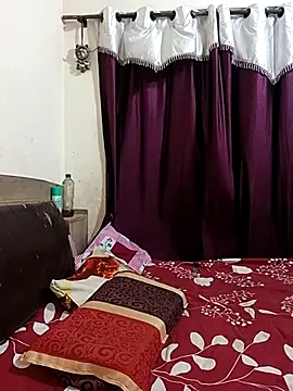 Snapshot of MEERAcle chatting on 04.10.26 MEERAcle online show from 04.10.26