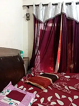 Snapshot of MEERAcle chatting on 04.15.26 MEERAcle online show from 04.15.26