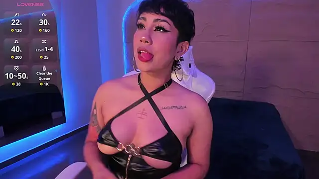 ZahaRose online show from 10.18.25