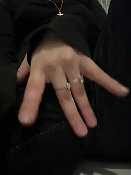 Only April online show from 03.27.26