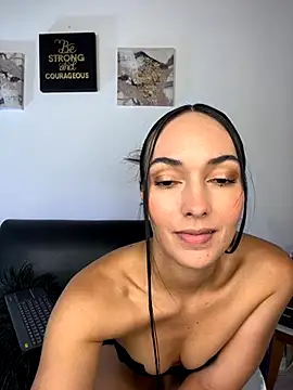 Snapshot of fetish_foot_ chatting on 09.19.25 fetish foot online show from 09.19.25