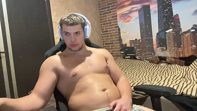 MusclePhantom online show from 11.10.25