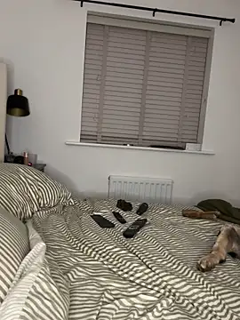 Snapshot of BELLABLACKXUK chatting on 10.05.25 BELLABLACKXUK online show from 10.05.25