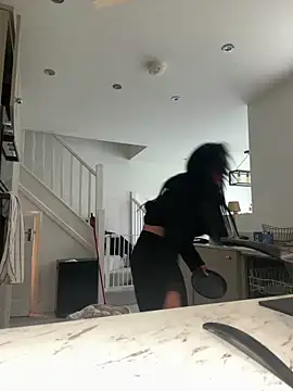 Snapshot of BELLABLACKXUK chatting on 10.15.25 BELLABLACKXUK online show from 10.15.25