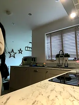 Snapshot of BELLABLACKXUK chatting on 11.22.25 BELLABLACKXUK online show from 11.22.25