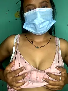 Snapshot of Priya_baby0 chatting on 10.04.25 Priya baby0 online show from 10.04.25