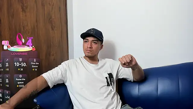 Snapshot of juanmechanic_ chatting on 09.15.25 juanmechanic online show from 09.15.25