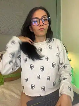 Snapshot of eviegothel_ chatting on 12.02.25 eviegothel online show from 12.02.25