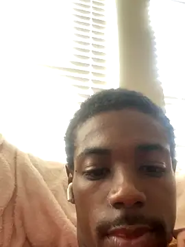 Snapshot of huhgtr chatting on 11.03.25 huhgtr online show from 11.03.25