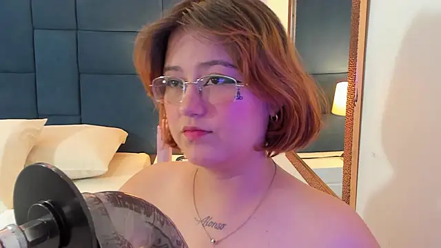 isa grey  online show from 11.28.25