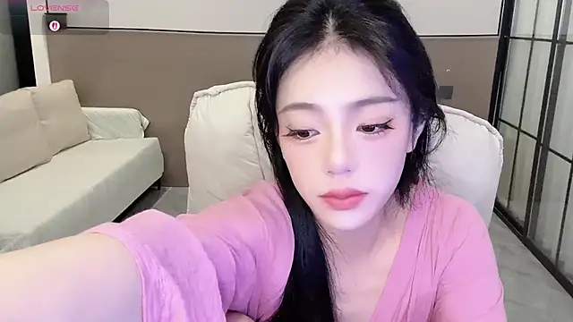 Sandy Uu online show from 09.17.25