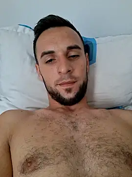 Snapshot of Necunoscutul001 chatting on 09.29.25 Necunoscutul001 online show from 09.29.25