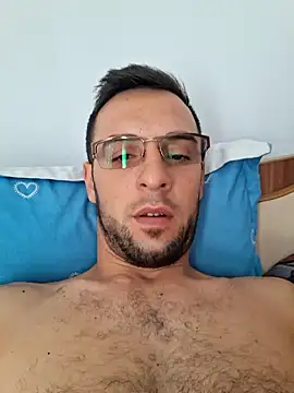 Snapshot of Necunoscutul001 chatting on 10.07.25 Necunoscutul001 online show from 10.07.25