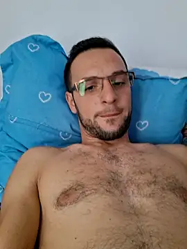 Snapshot of Necunoscutul001 chatting on 10.08.25 Necunoscutul001 online show from 10.08.25