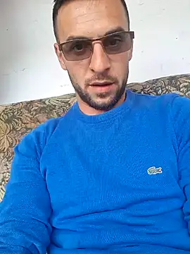 Snapshot of Necunoscutul001 chatting on 10.14.25 Necunoscutul001 online show from 10.14.25