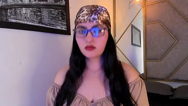 NavannyCattan online show from 11.09.25