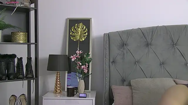 LolaButtie online show from 01.18.26