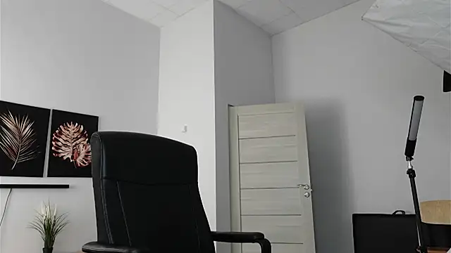 Richard Dullas online show from 10.02.25