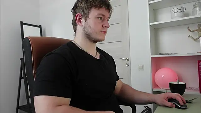 Richard Dullas online show from 10.08.25