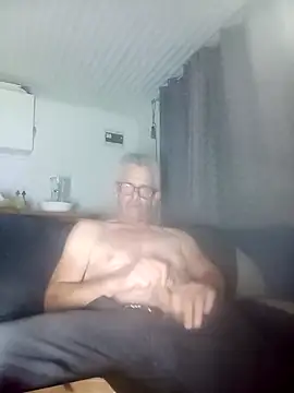 Snapshot of CPTCOCK chatting on 11.28.25 CPTCOCK online show from 11.28.25