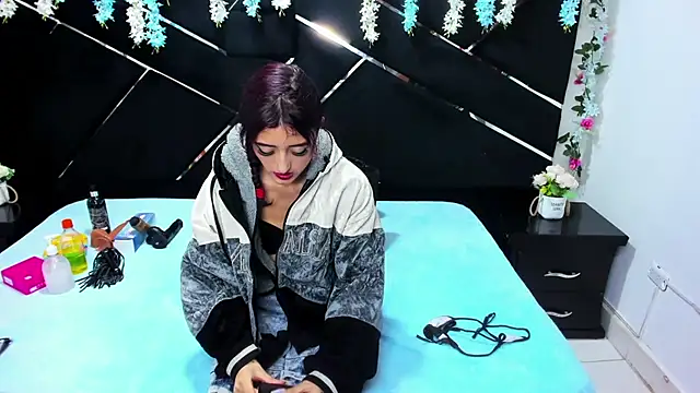  Maleja 19  online show from 11.06.25